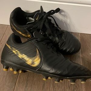 Nike Kids Tiempo Legend 7 Soccer Cleats Sz 12C